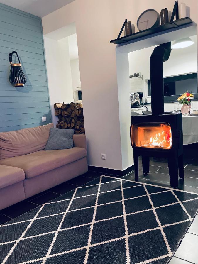 Pine-Wood Resort Balatonalmadi Bagian luar foto