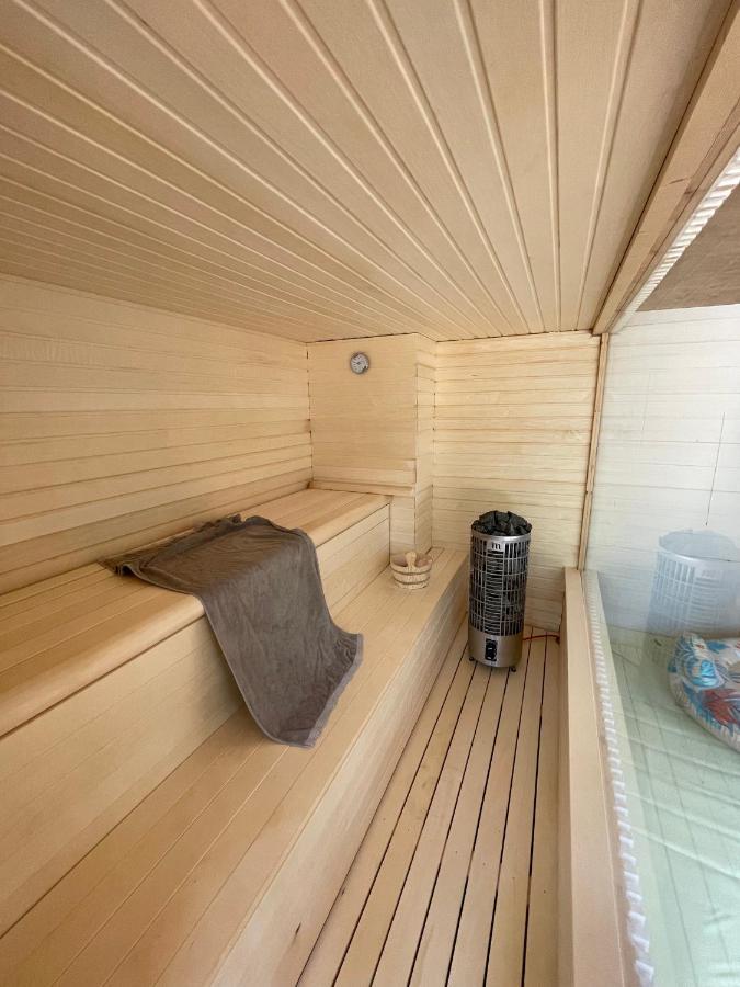 Pine-Wood Resort Balatonalmadi Bagian luar foto