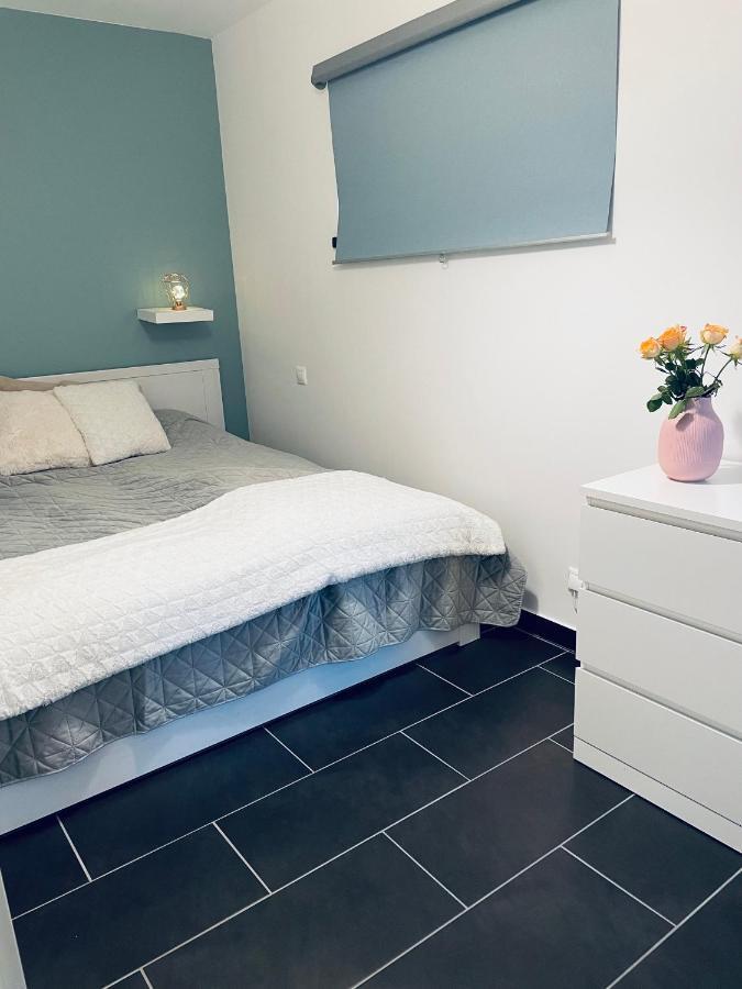 Pine-Wood Resort Balatonalmadi Bagian luar foto