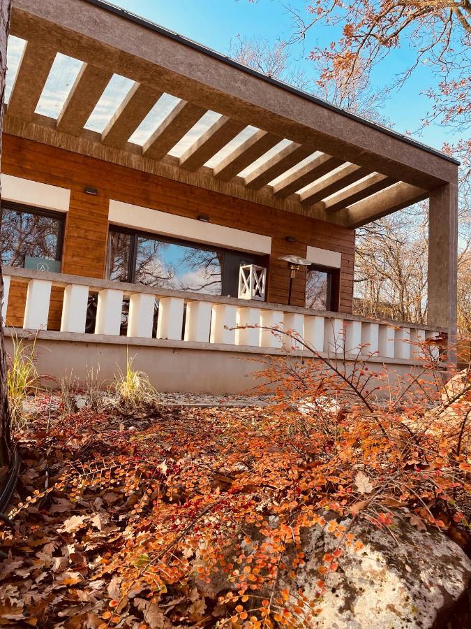 Pine-Wood Resort Balatonalmadi Bagian luar foto