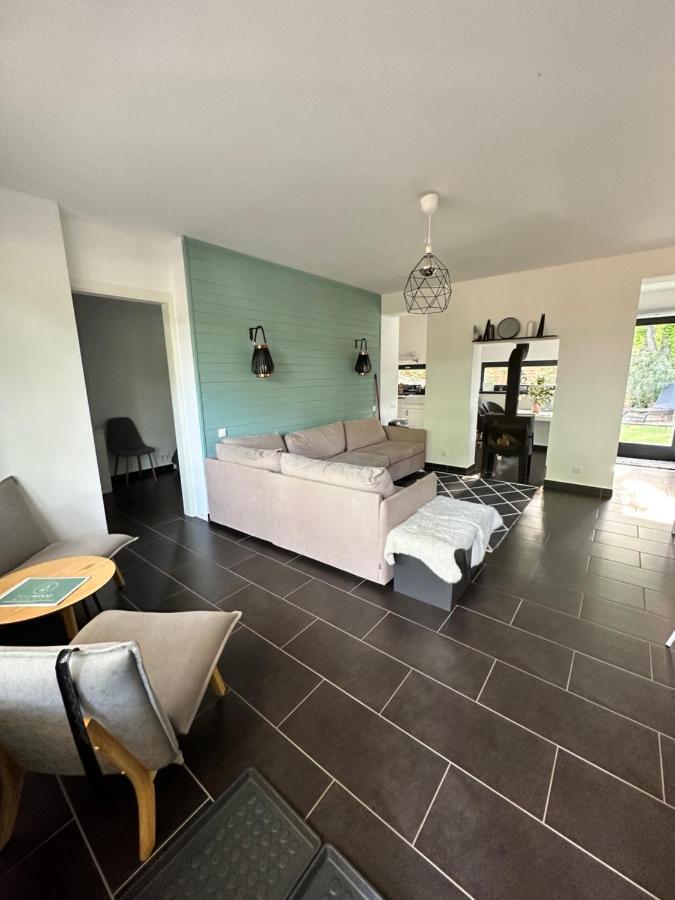 Pine-Wood Resort Balatonalmadi Bagian luar foto